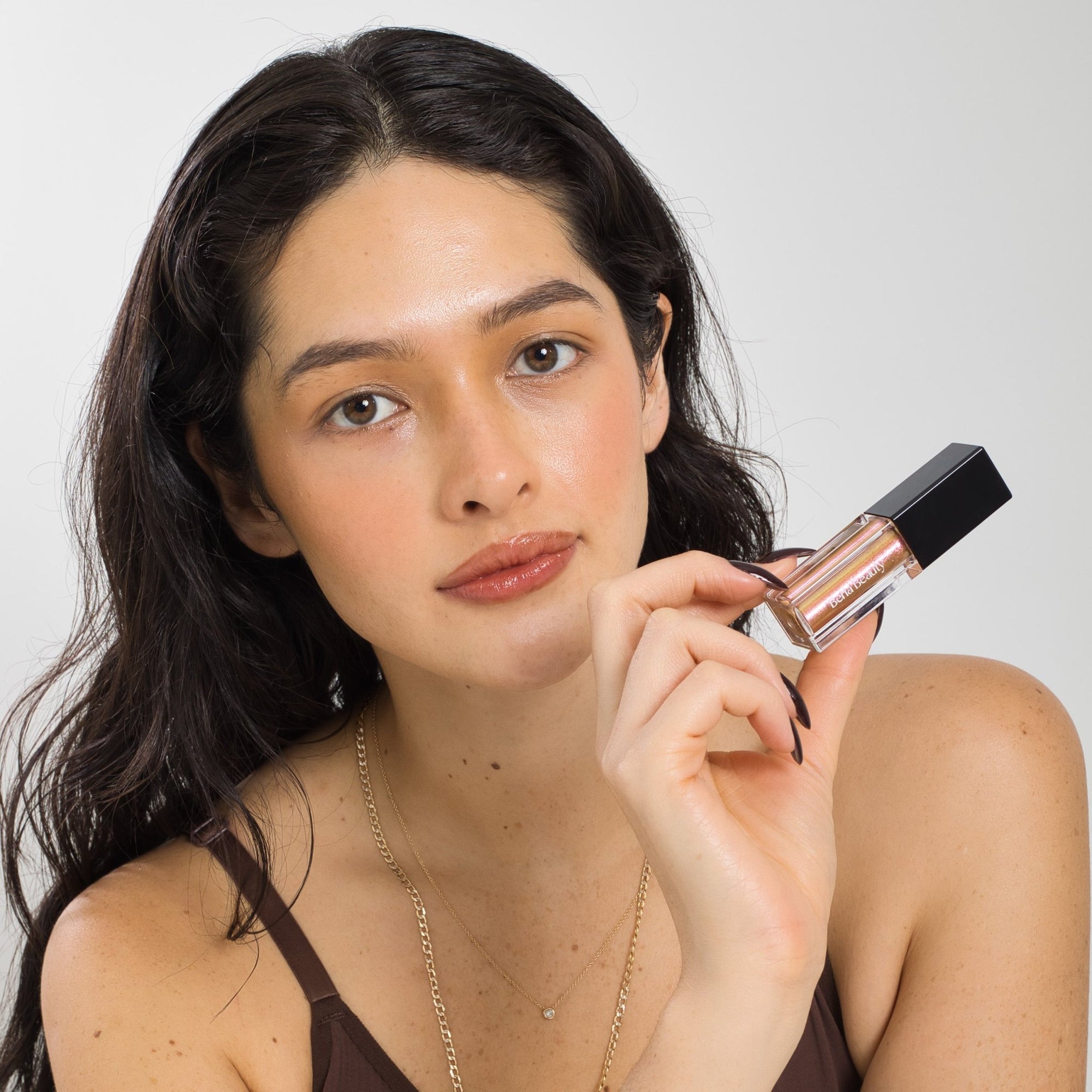 Vegan Liquid Shimmer Eyeshadow - Shimmery and Long-lasting - Berla Beauty